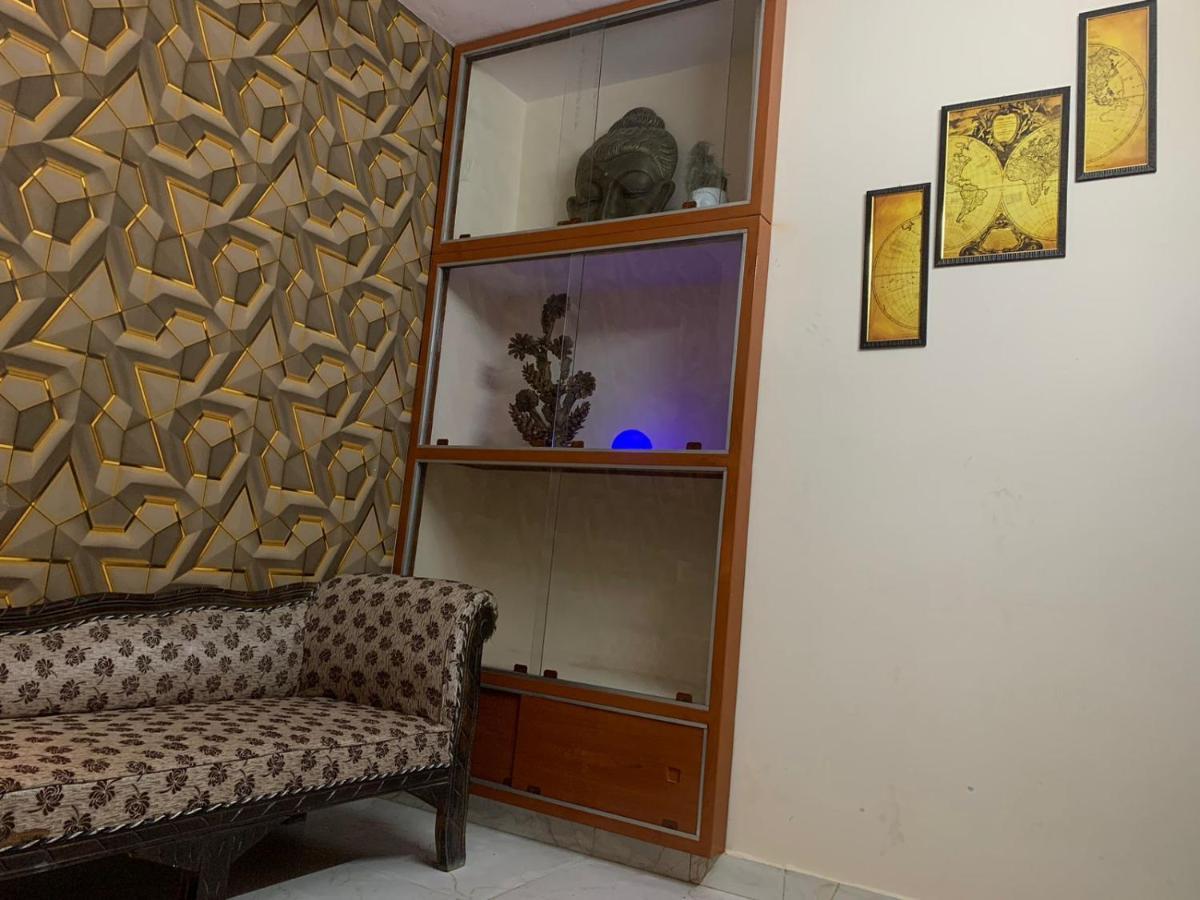Privyrooms Gorakhpur Esterno foto