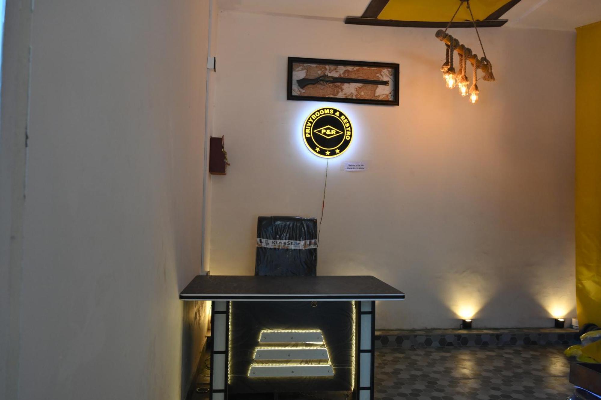 Privyrooms Gorakhpur Esterno foto