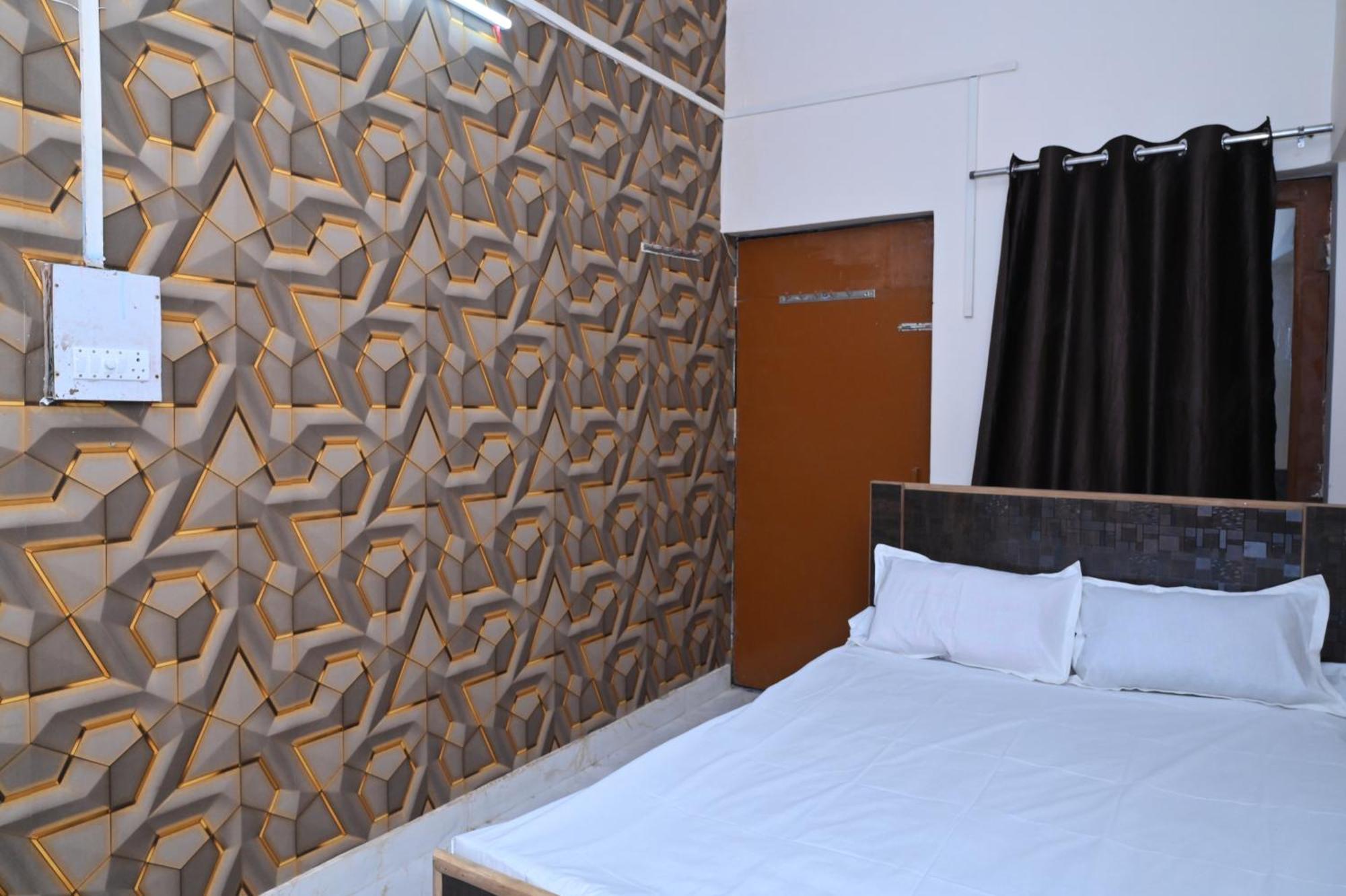 Privyrooms Gorakhpur Esterno foto